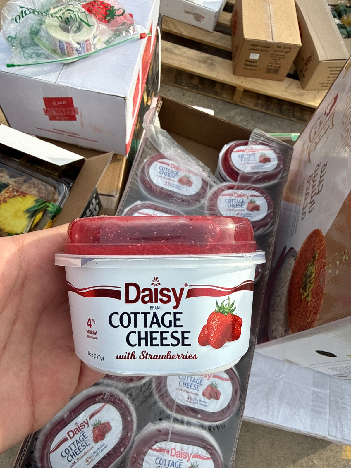 DAISY BRAND Cottage Cheese Strawberry 6oz